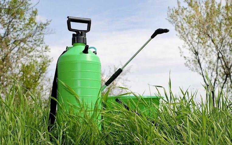 Herbicide for weed control in the garden.